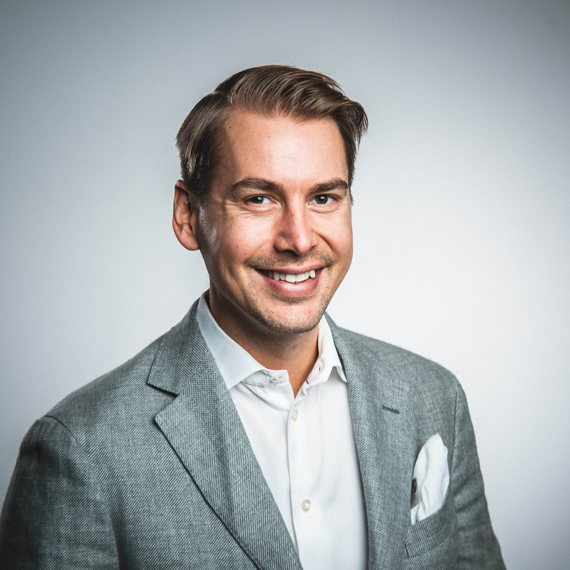 Claes Lindholm - General Manager